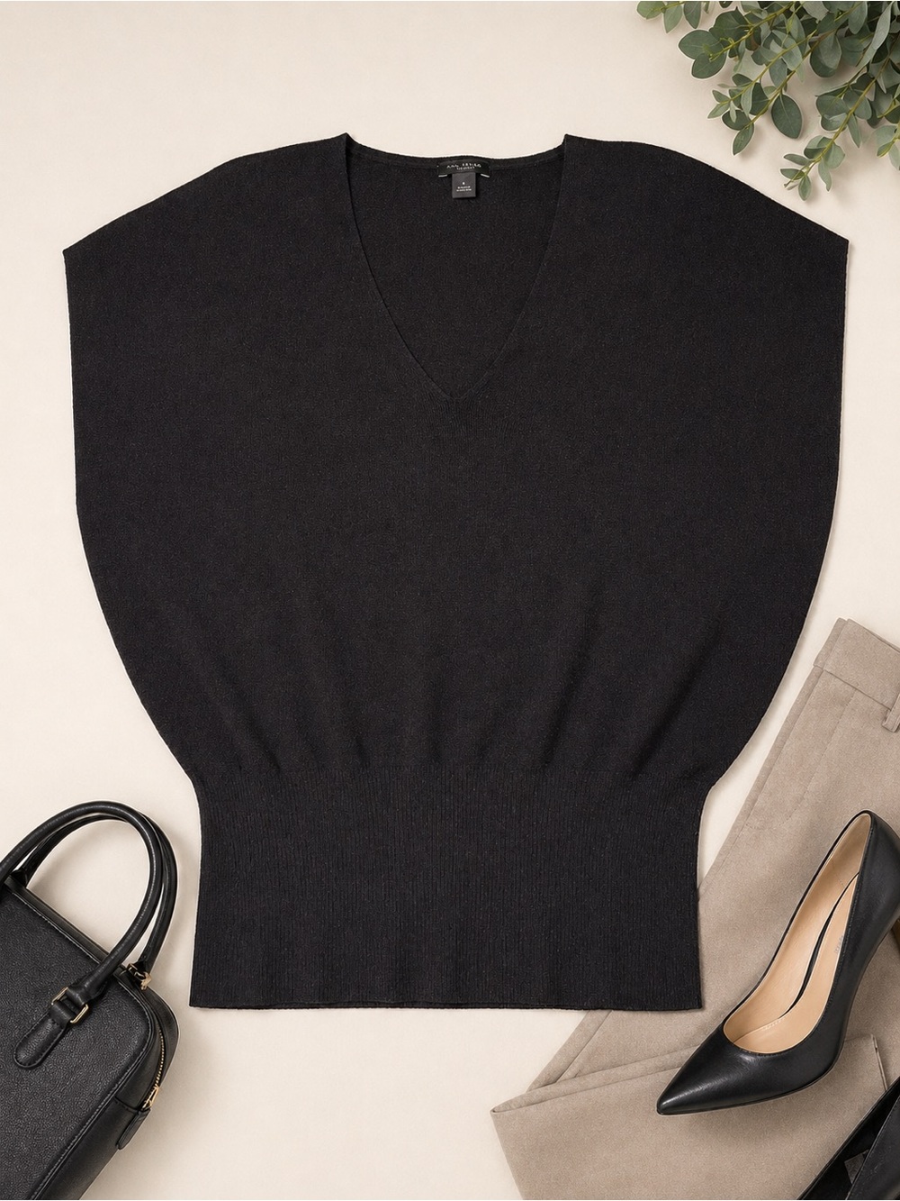 Like New Minimalist V-Neck Sweater Fitted Waist Size S Capsule Wardrobe
